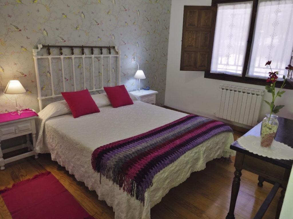 Hospedium Hostal Almanzor Navarredonda de Gredos Eksteriør billede