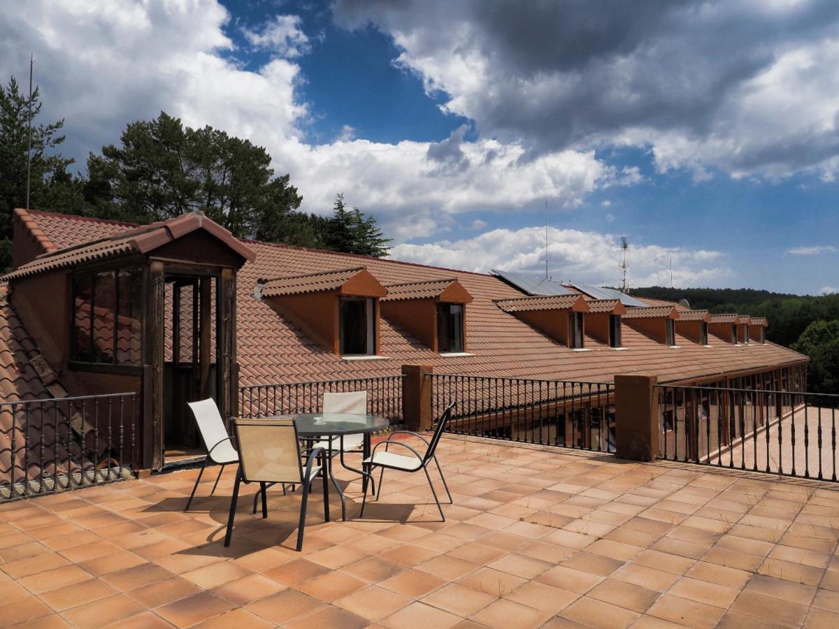 Hospedium Hostal Almanzor Navarredonda de Gredos Eksteriør billede
