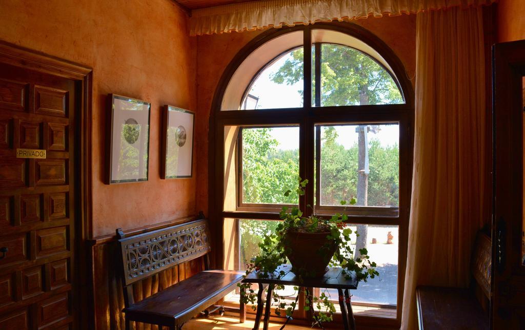 Hospedium Hostal Almanzor Navarredonda de Gredos Eksteriør billede