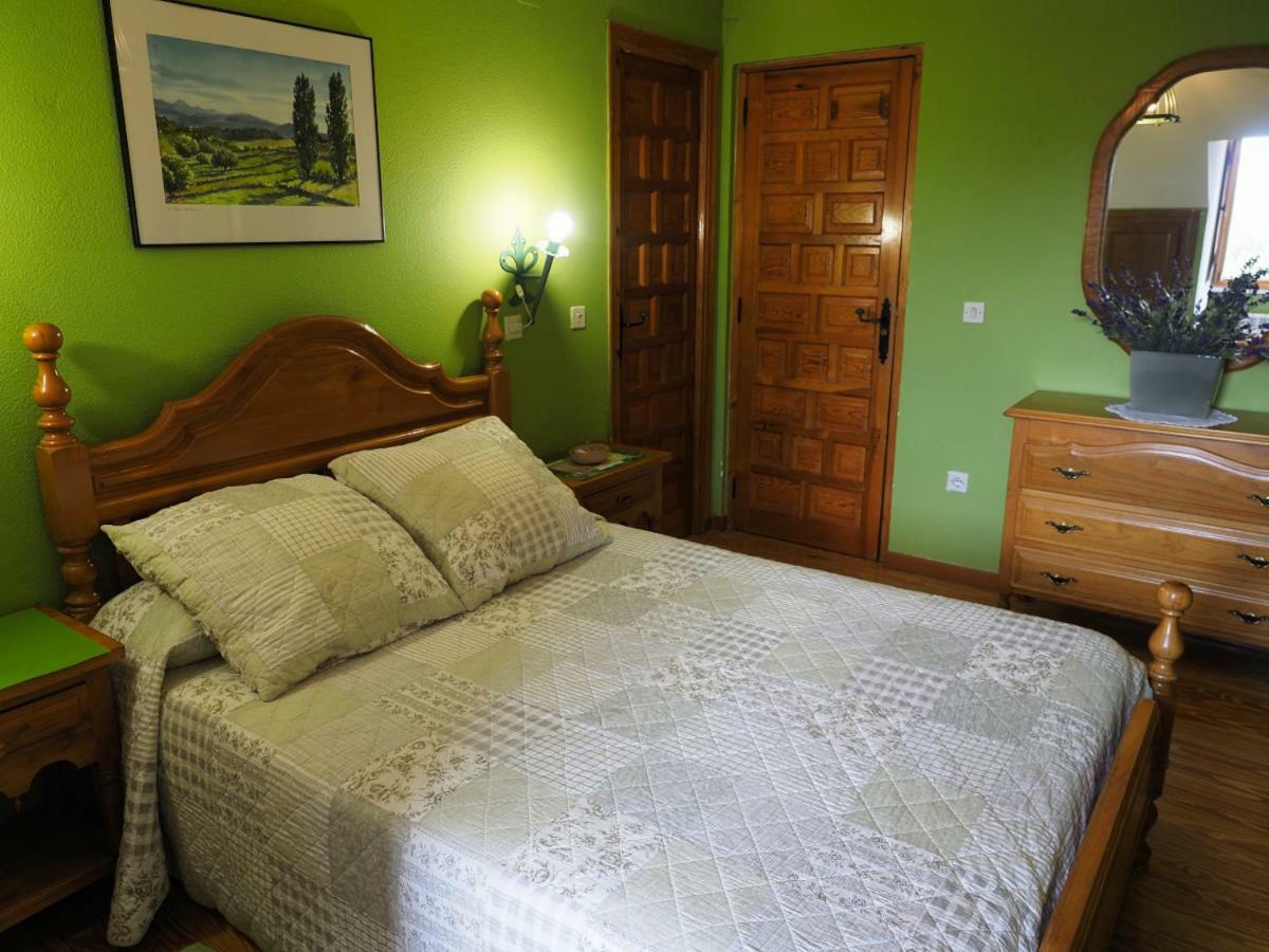 Hospedium Hostal Almanzor Navarredonda de Gredos Eksteriør billede