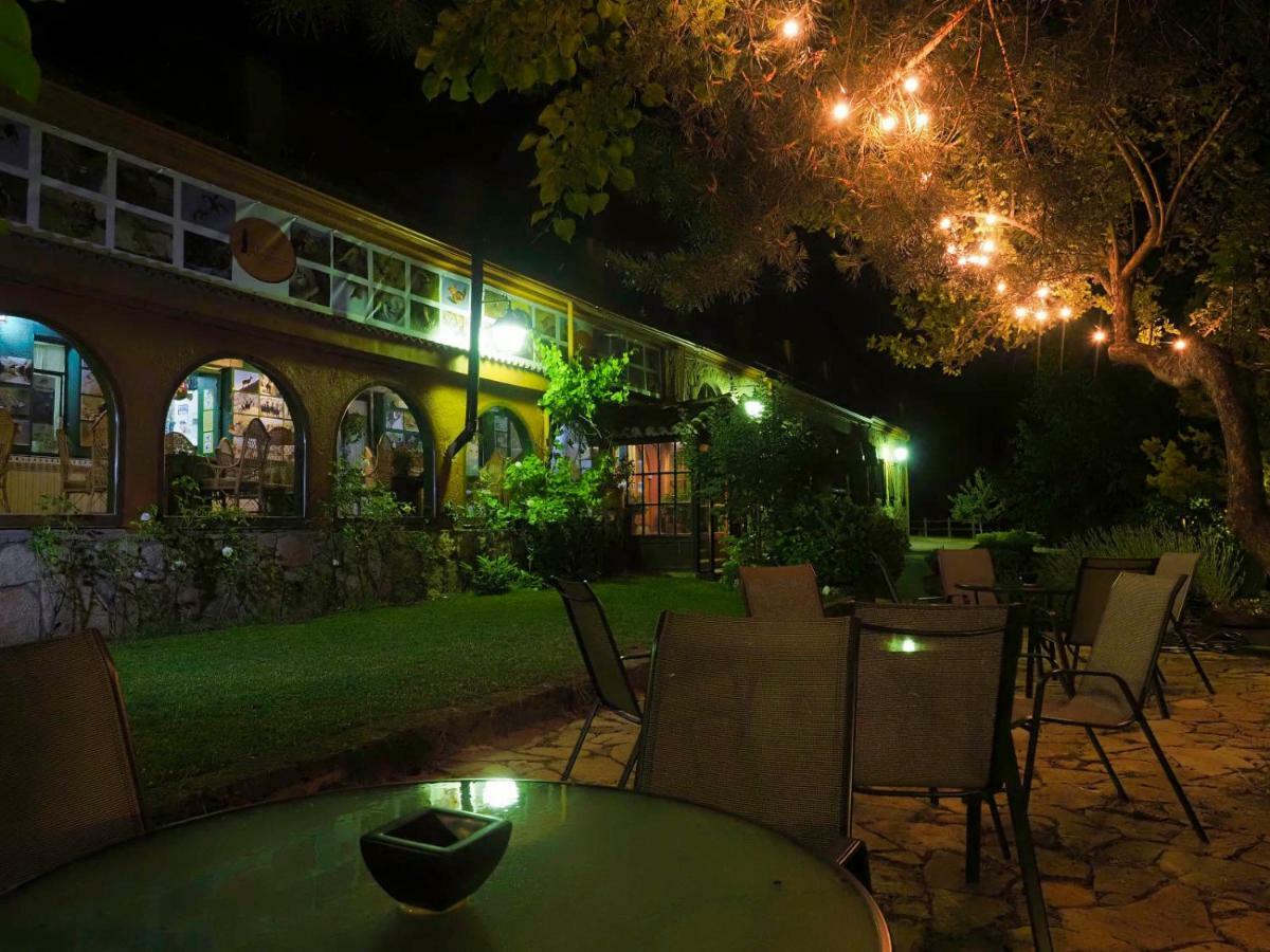 Hospedium Hostal Almanzor Navarredonda de Gredos Eksteriør billede